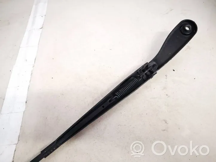 Volvo C30 Braccio della spazzola tergicristallo anteriore 8623160