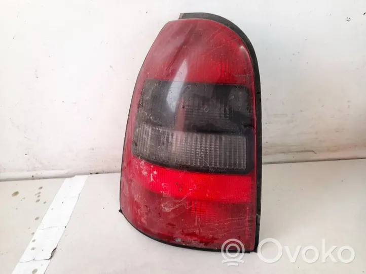 Opel Vectra B Aizmugurējais lukturis virsbūvē 09153153