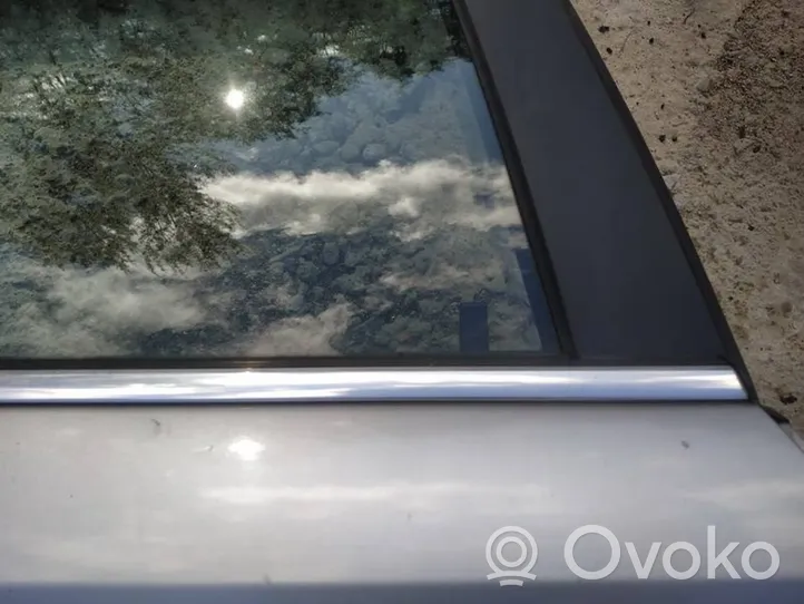 Opel Signum Galinių durų stiklo apdaila 