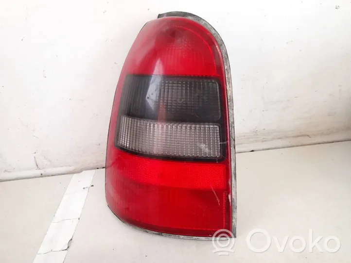 Opel Vectra B Aizmugurējais lukturis virsbūvē 37650748