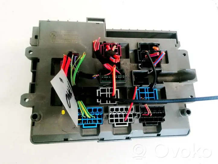 BMW 3 E90 E91 Fuse box set 10688710