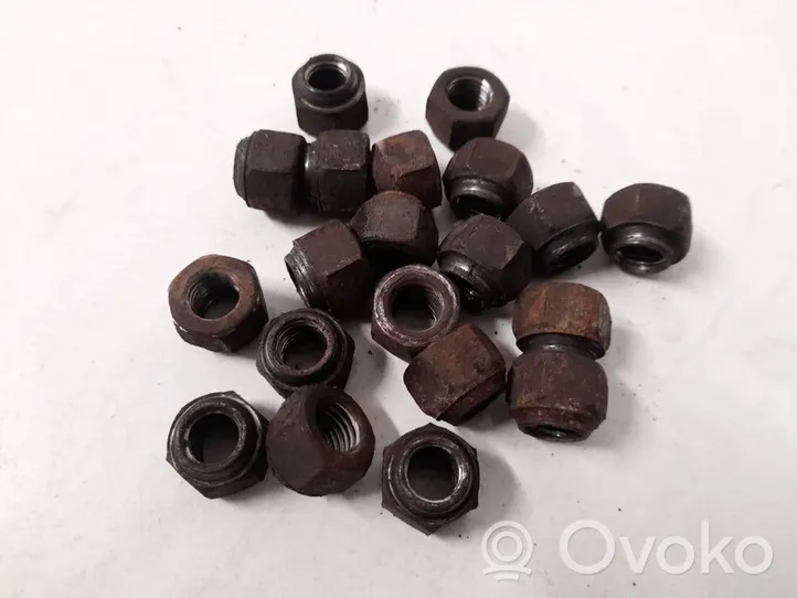 Ford Mondeo Mk III Nuts/bolts 