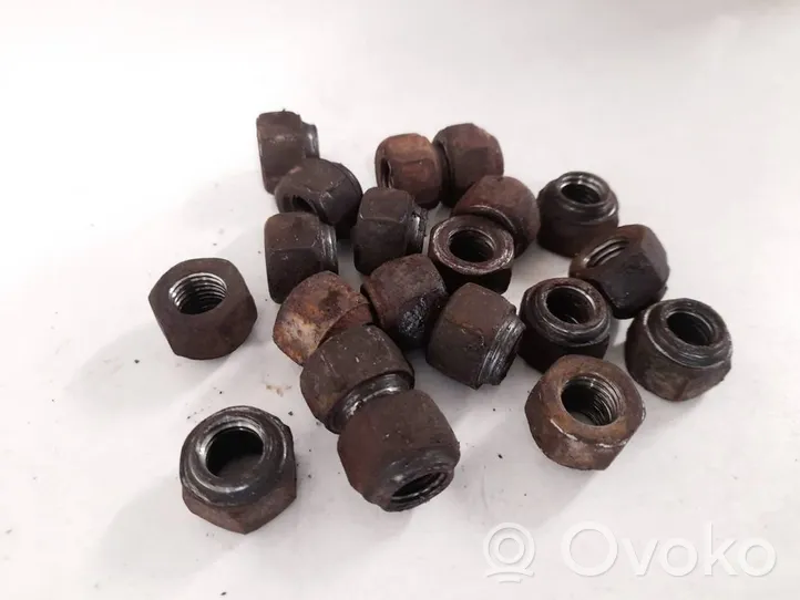 Ford Mondeo Mk III Nuts/bolts 