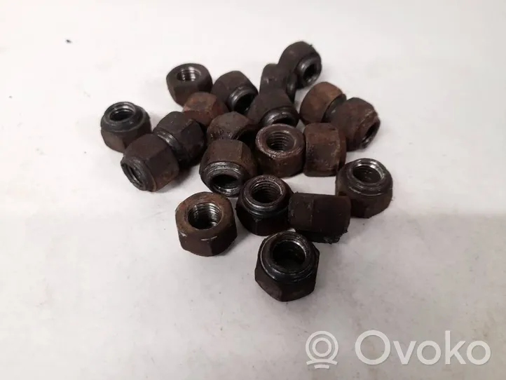 Ford Mondeo Mk III Nuts/bolts 