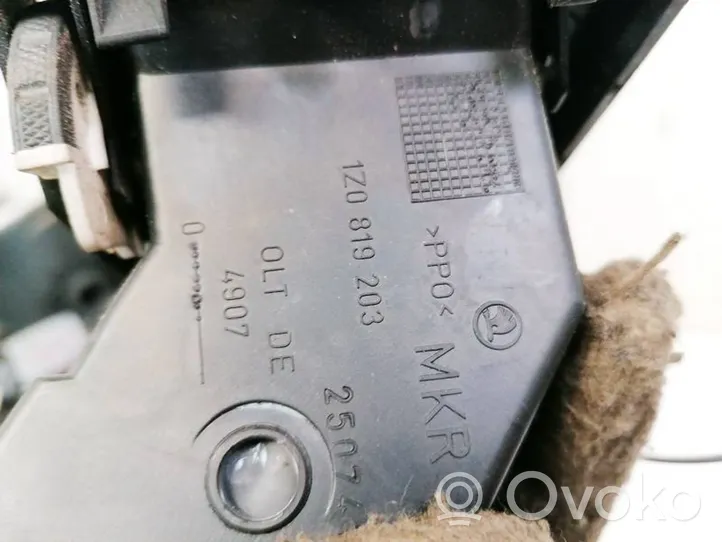 Skoda Octavia Mk2 (1Z) Kojelaudan keskiosan tuuletussuuttimen ritilä 1Z0819203