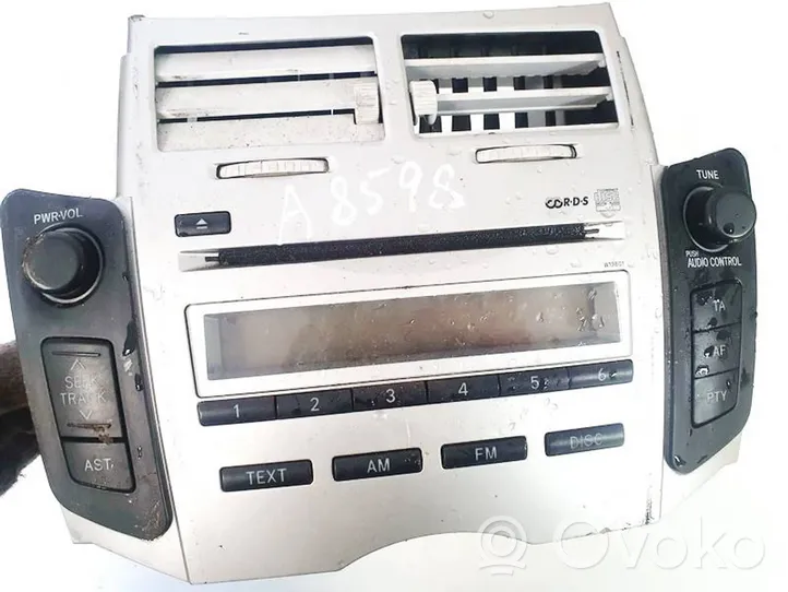 Toyota Yaris Radio/CD/DVD/GPS-pääyksikkö 861200d200