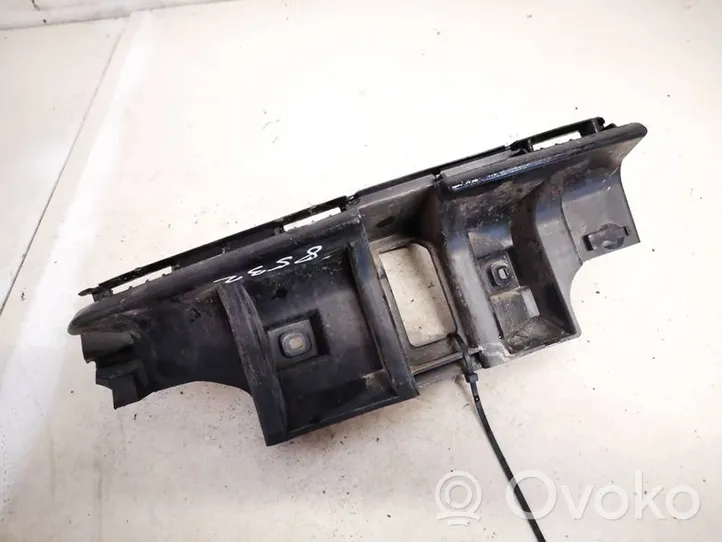 Volvo C30 Support de pare-chocs arrière 30657218