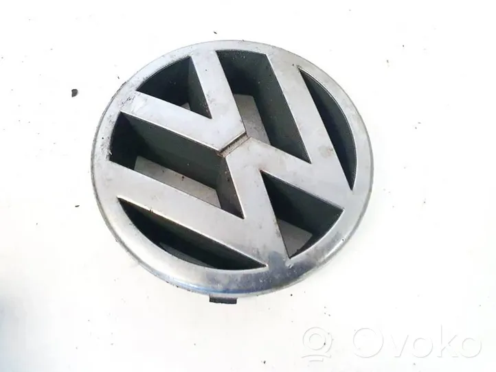 Volkswagen PASSAT B4 Valmistajan merkki/logo/tunnus 3b0853601