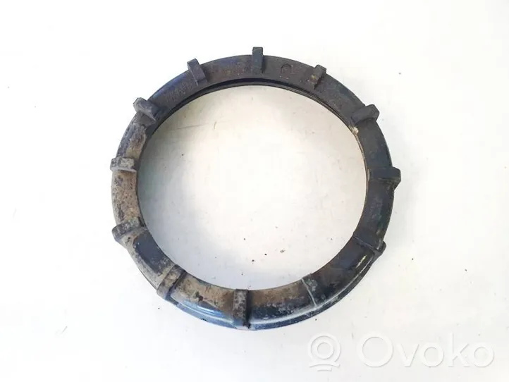 Volkswagen PASSAT B5.5 Anello/dado di bloccaggio della vite della pompa del carburante nel serbatoio 321201375A