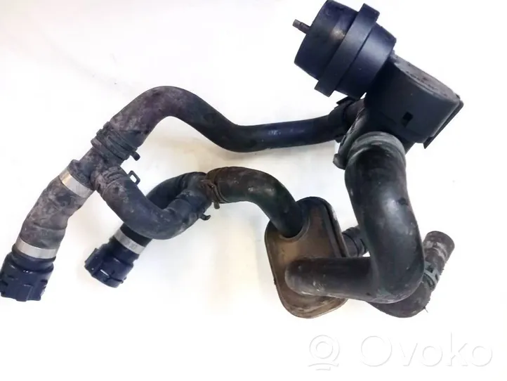 Audi Q5 SQ5 Tube d'admission de tuyau de refroidisseur intermédiaire 8R0819334E