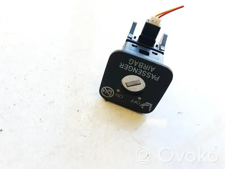 Toyota RAV 4 (XA30) Passenger airbag on/off switch 1960c12