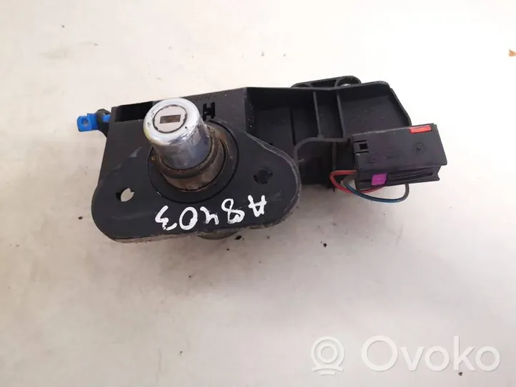 Opel Meriva A Serrure de hayon 13168316