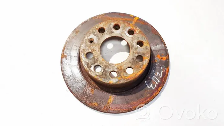 Volkswagen Touran I Rear brake disc neventiliuojamas