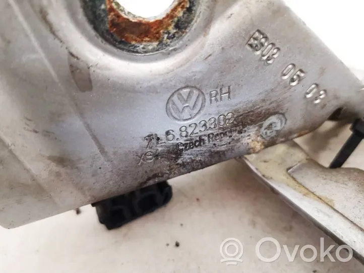 Volkswagen Touareg I Charnière, capot moteur 7l6823302