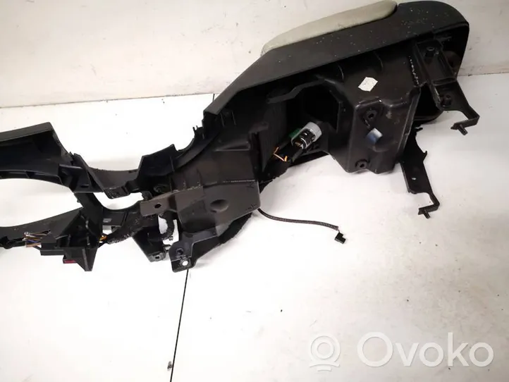 Saab 9-3 Ver2 Armlehne 307039