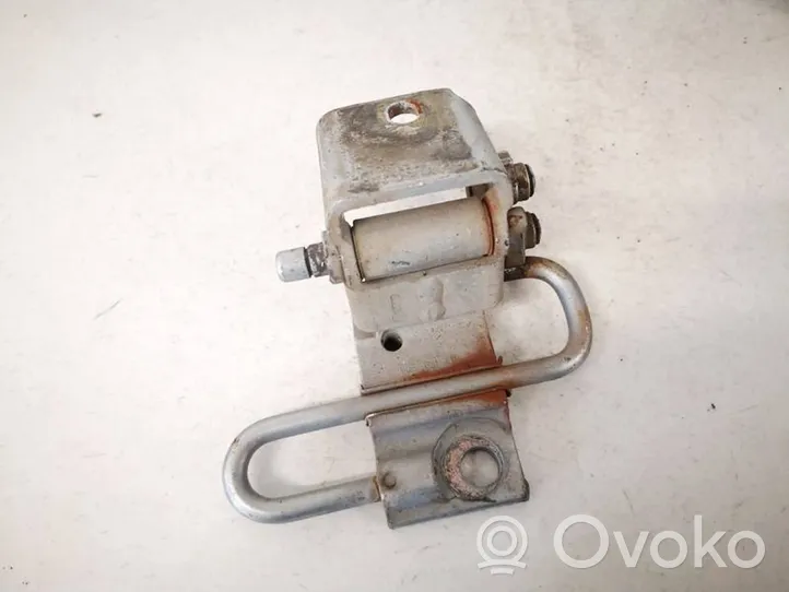 Audi A3 S3 8L Cerniera superiore della portiera anteriore 8l3831411