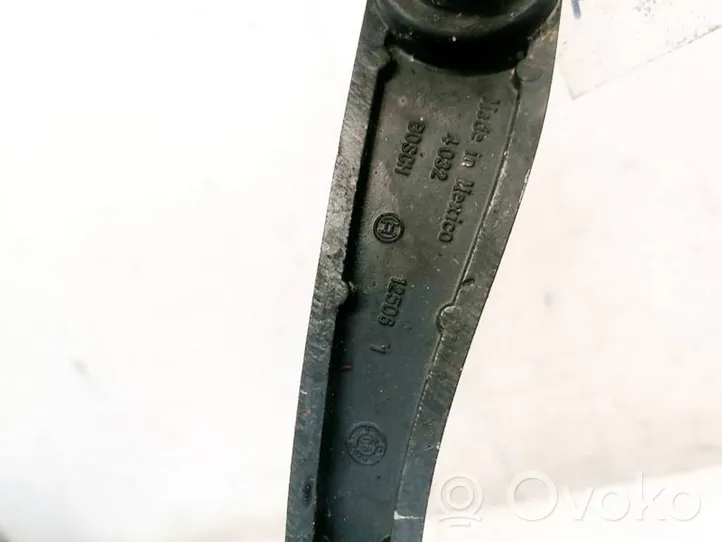 Chrysler Sebring (ST-22 - JR) Front wiper blade arm 