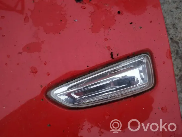 Opel Astra J Indicatore di direzione del parafango anteriore 