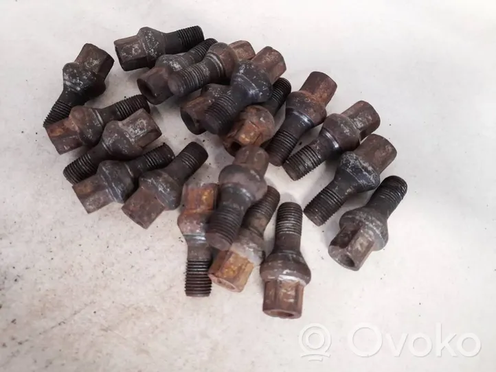 Citroen C8 Nuts/bolts 