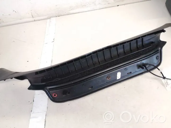 Toyota Avensis T250 Copertura del rivestimento del sottoporta posteriore 6791805040