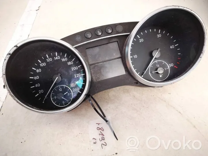 Mercedes-Benz ML W164 Speedometer (instrument cluster) a1645404147