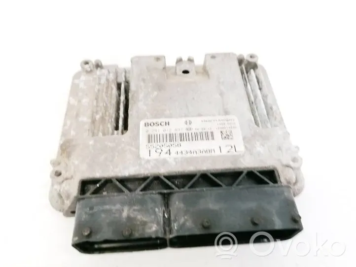 Fiat Croma Calculateur moteur ECU 0281012897