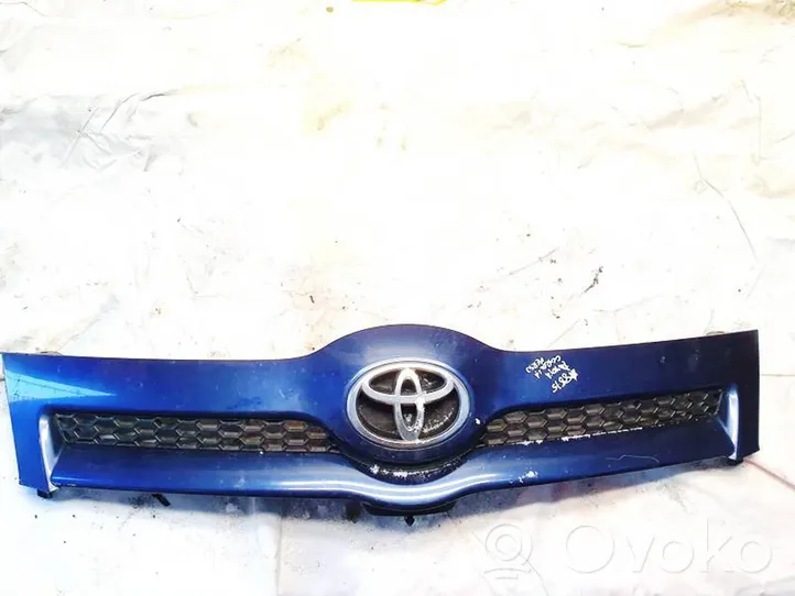 Toyota Corolla Verso AR10 Grotelės priekinės 531110f020