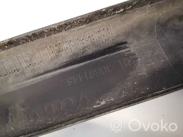 Volvo V50 Priekšpusē durvju dekoratīvā apdare (moldings) 30661448