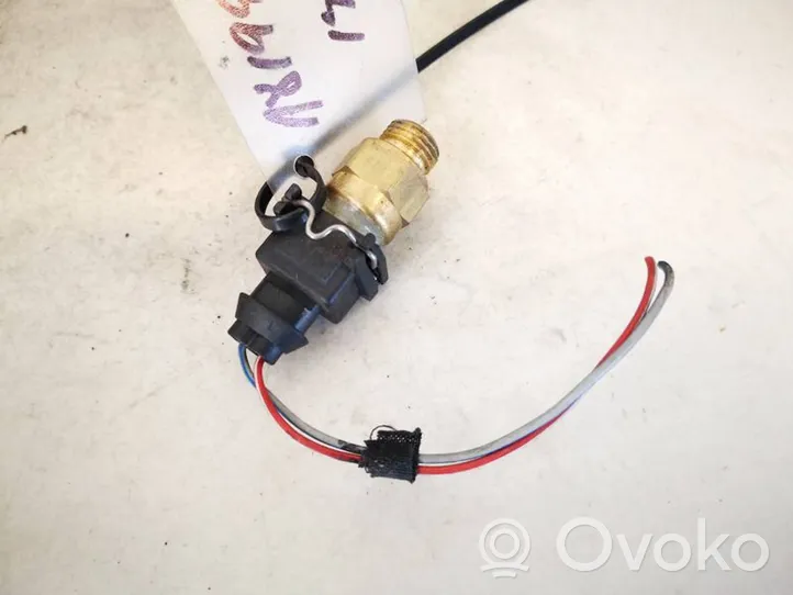 BMW 5 E39 Sonde de température de liquide de refroidissement 2244130