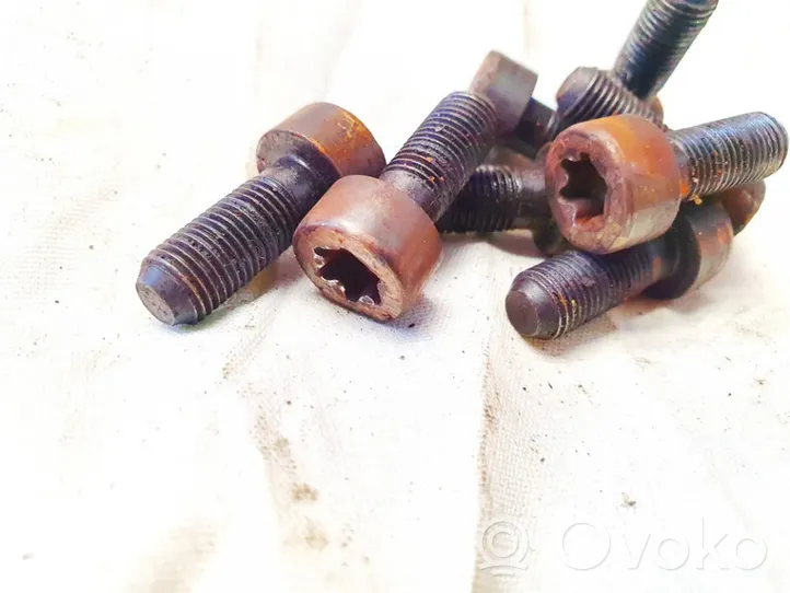 Peugeot 407 Nuts/bolts 