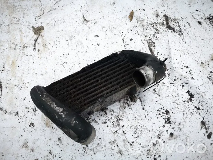 Audi 80 90 S2 B4 Chłodnica powietrza doładowującego / Intercooler 028145805