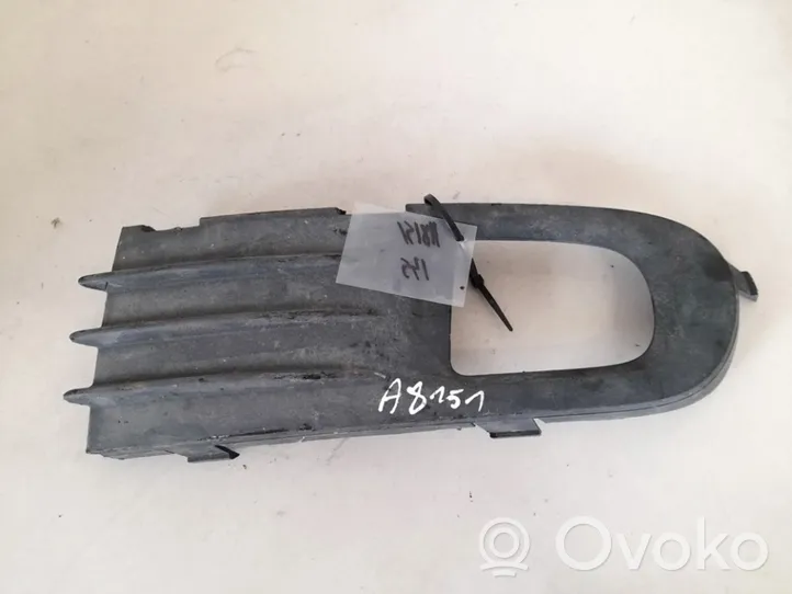 Volvo V50 Grille inférieure de pare-chocs avant 30655884