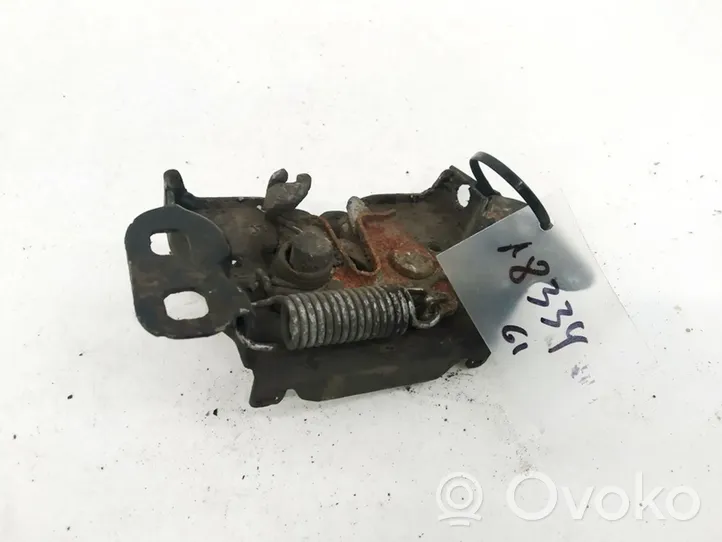 Chrysler Sebring (ST-22 - JR) Serrure de capot 