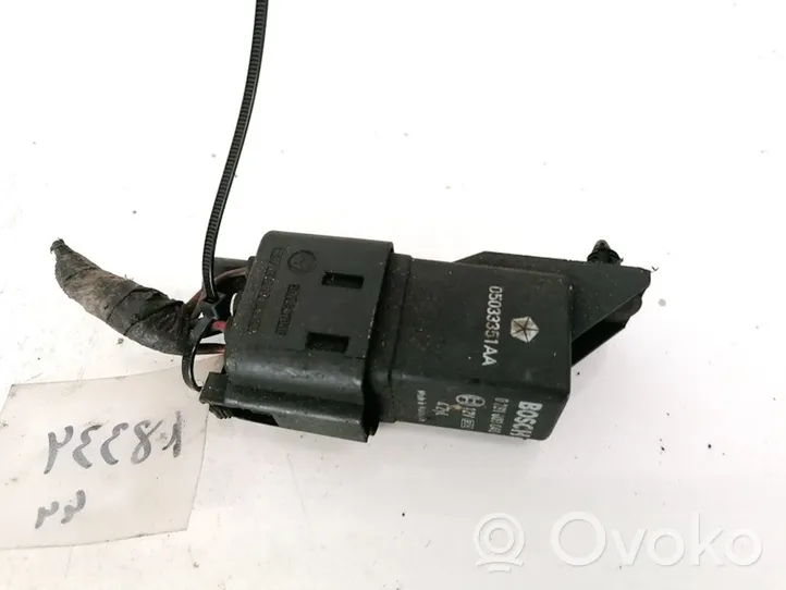 Chrysler Sebring (ST-22 - JR) Glow plug pre-heat relay 0281003040