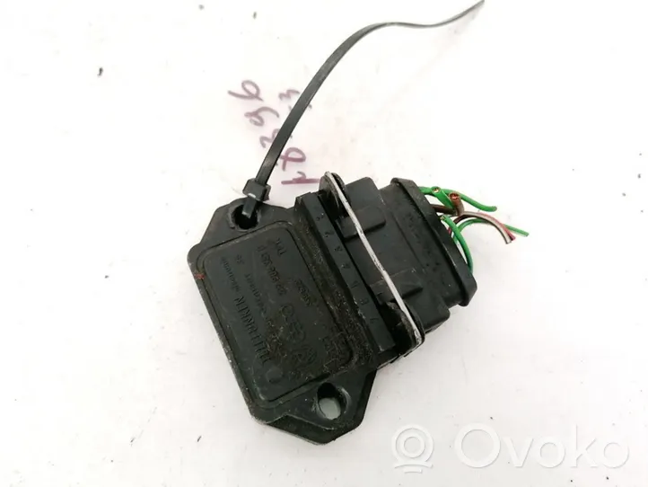 Audi 80 90 B3 Ignition amplifier control unit 211905351D