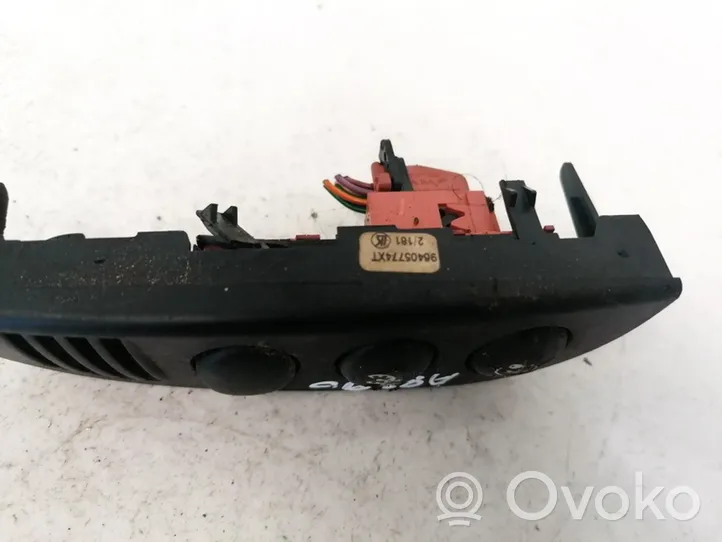 Citroen C3 Przycisk / Pokrętło regulacji oświetlenia deski rozdzielczej 96405774XT