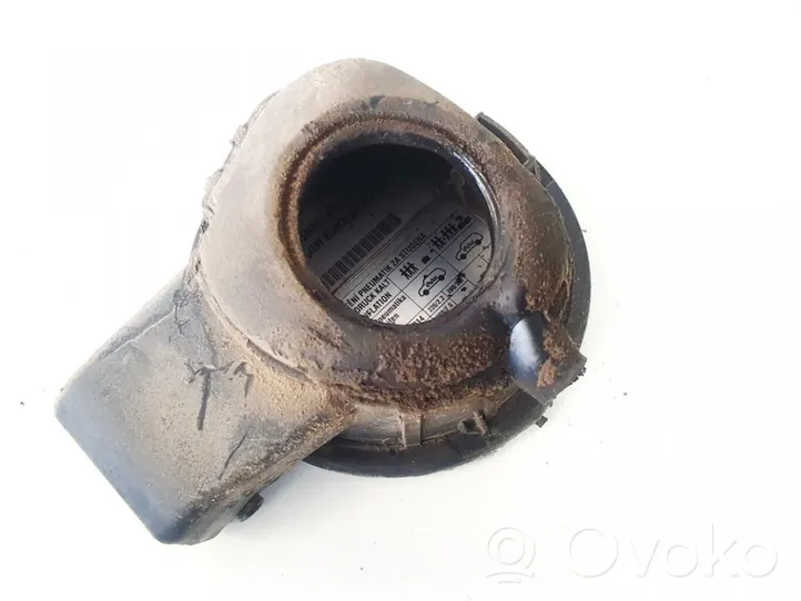 Skoda Praktik (5J8) Sportello del serbatoio del carburante 5j7809857a