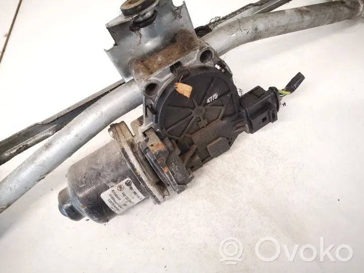 Volkswagen Polo IV 9N3 Wiper motor 6q1955113a