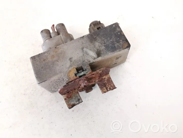 Volkswagen Polo III 6N 6N2 6NF Coolant fan relay 1j0919506m