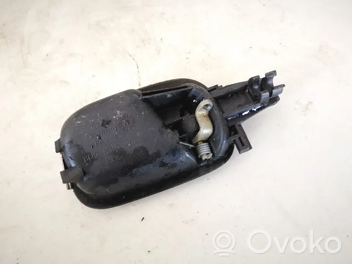 Audi A4 S4 B5 8D Klamka wewnętrzna drzwi tylnych 8d0839020