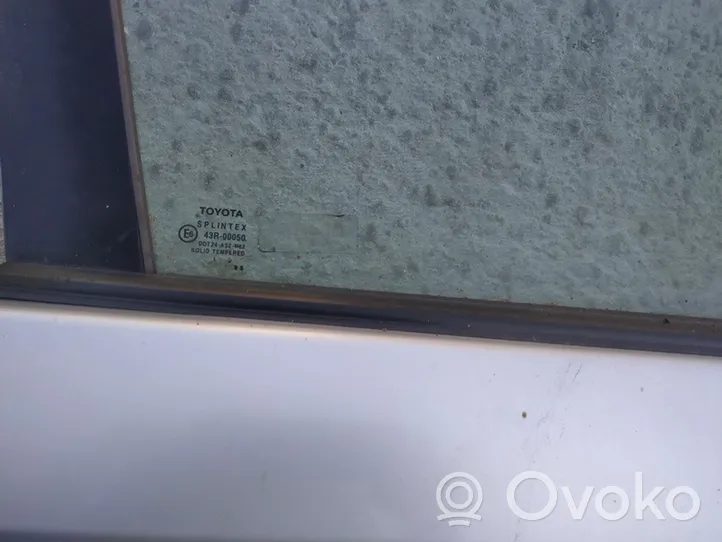 Toyota Avensis T220 Verkleidung Türfenster Türscheibe vorne 