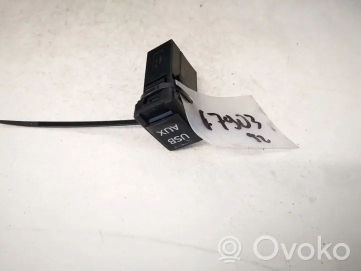 Toyota Verso Connettore plug in USB fe00949