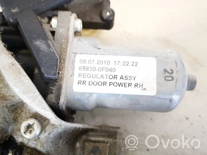 Toyota Verso Moteur de lève-vitre de porte arrière 698300f040