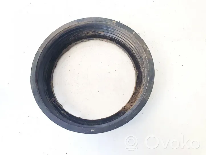 Volkswagen Touran I Bague de verrouillage pour réservoir de carburant 321201375a