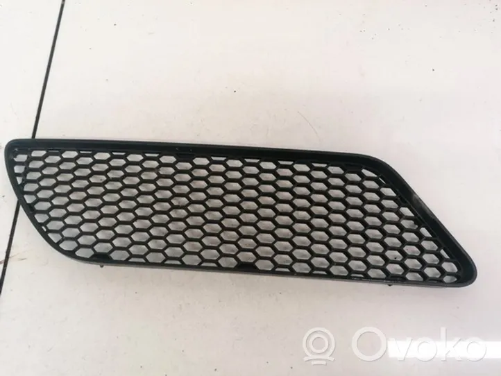 Alfa Romeo 147 Grille inférieure de pare-chocs avant 