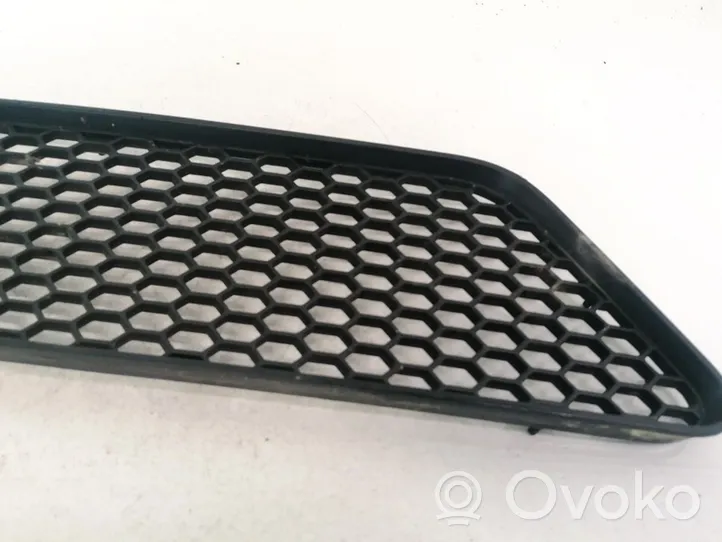 Alfa Romeo 147 Grille inférieure de pare-chocs avant 