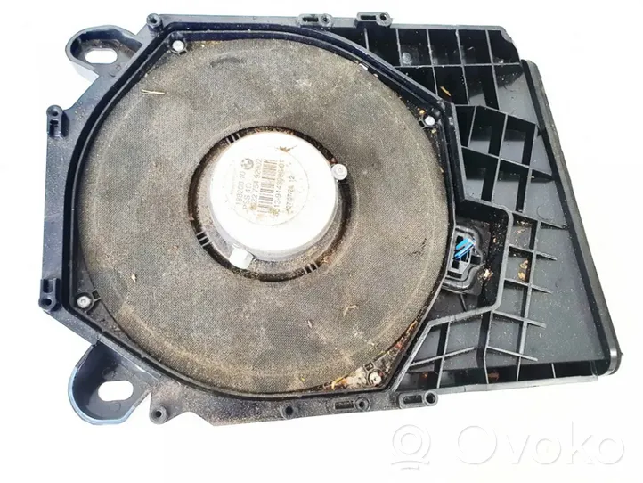 BMW 3 E90 E91 Enceinte subwoofer 18820010