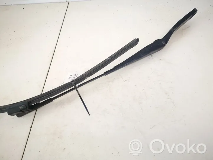 Volvo V50 Front wiper blade arm 30698249