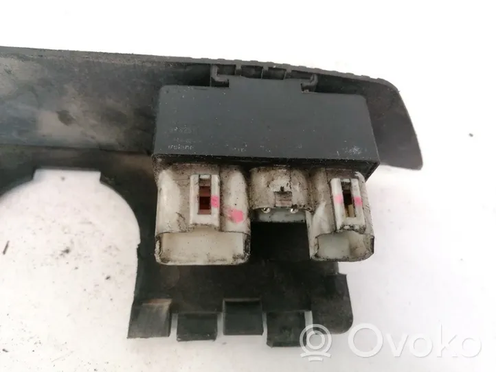 Volvo S70  V70  V70 XC Coolant fan relay 