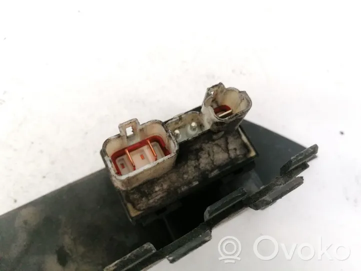 Volvo S70  V70  V70 XC Coolant fan relay 